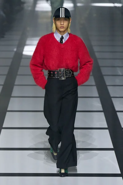 Look 48